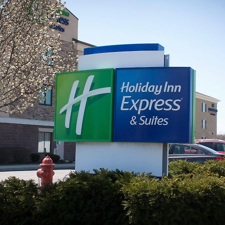 Holiday Inn Express & Suites Youngstown West I 80, An Ihg Hotel Extérieur photo