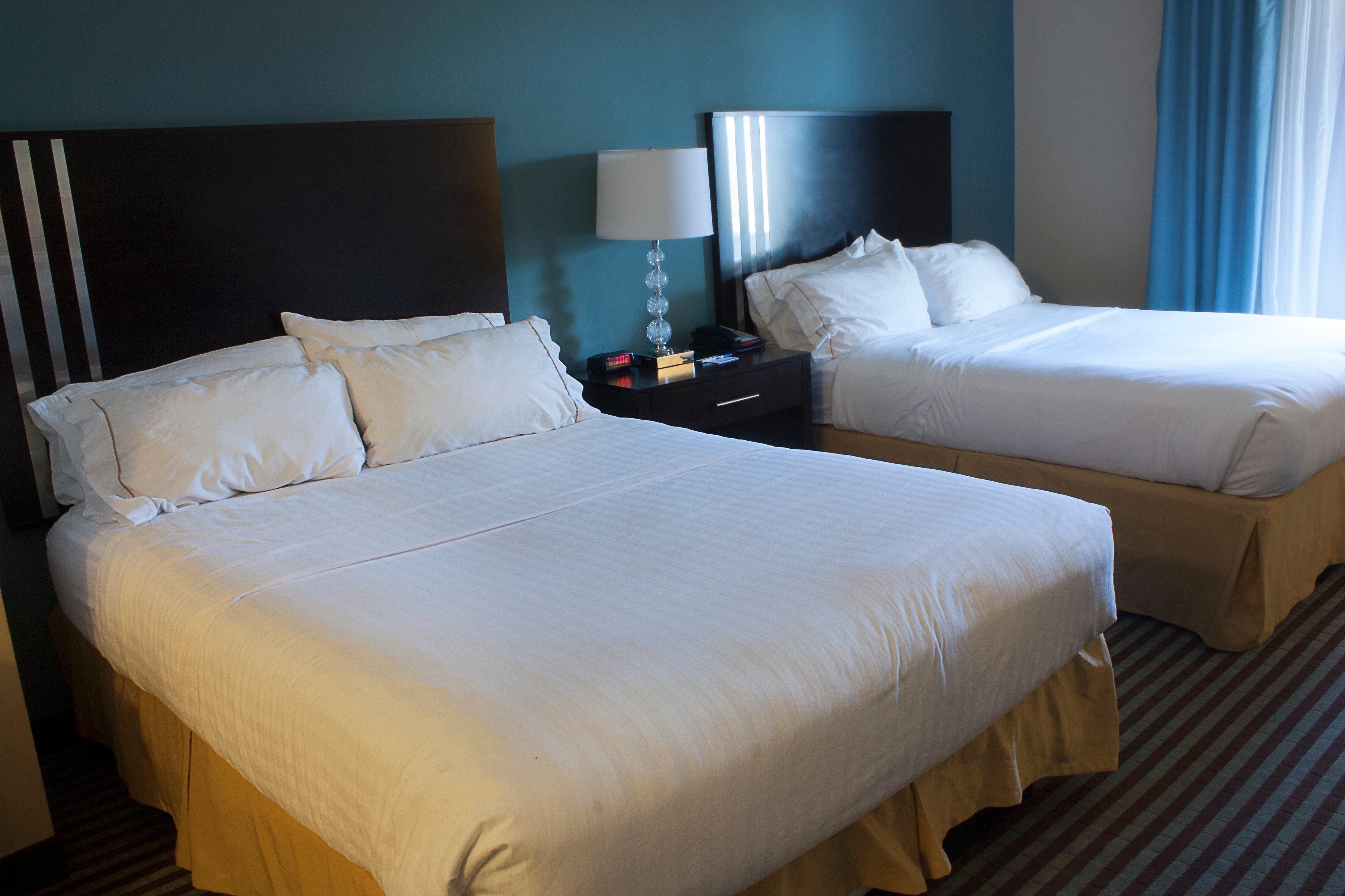 Holiday Inn Express & Suites Youngstown West I 80, An Ihg Hotel Extérieur photo