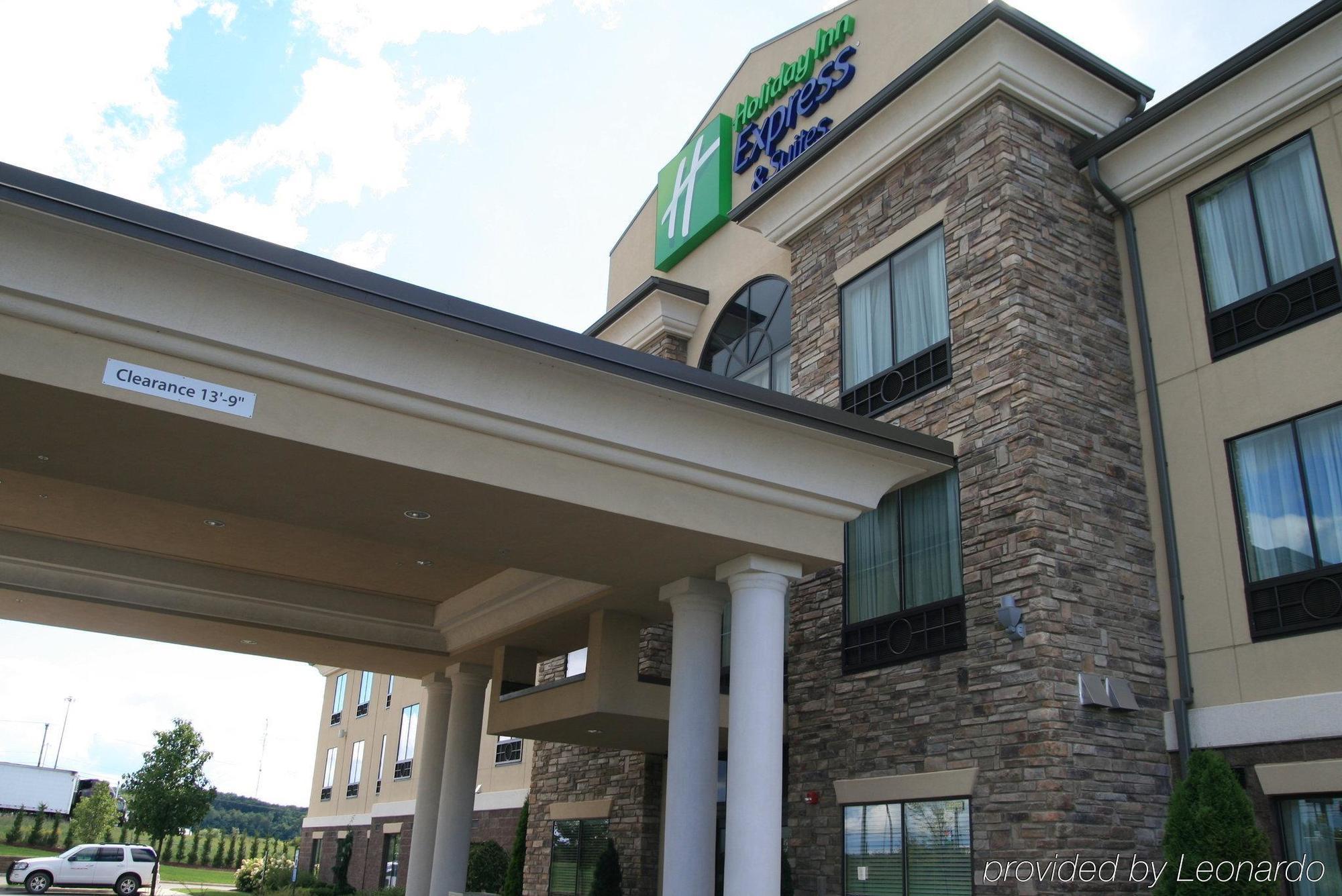 Holiday Inn Express & Suites Youngstown West I 80, An Ihg Hotel Extérieur photo