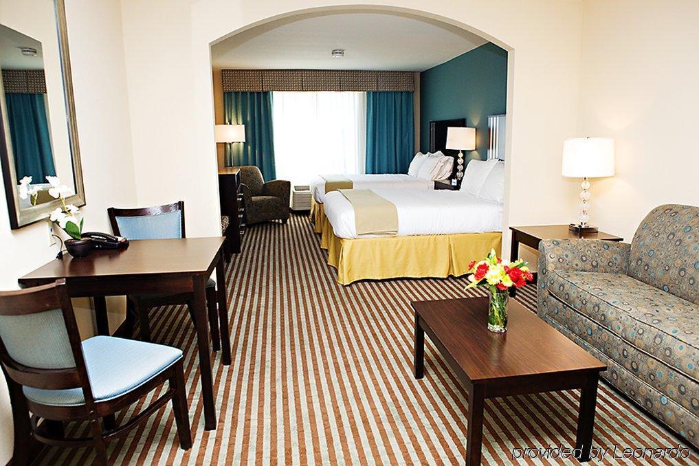 Holiday Inn Express & Suites Youngstown West I 80, An Ihg Hotel Chambre photo