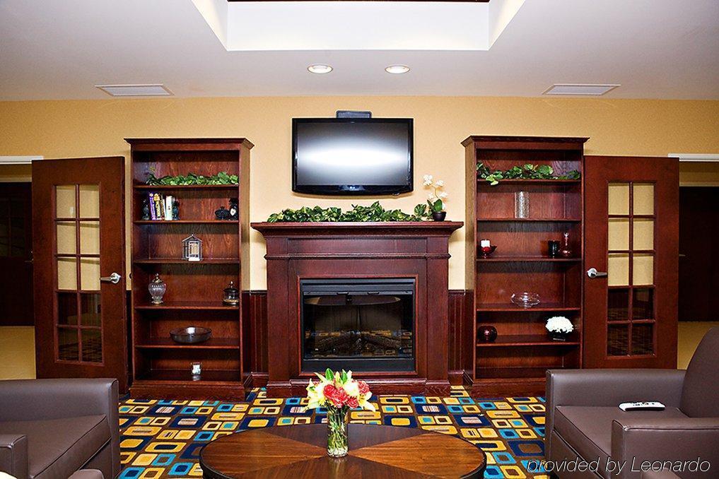 Holiday Inn Express & Suites Youngstown West I 80, An Ihg Hotel Chambre photo