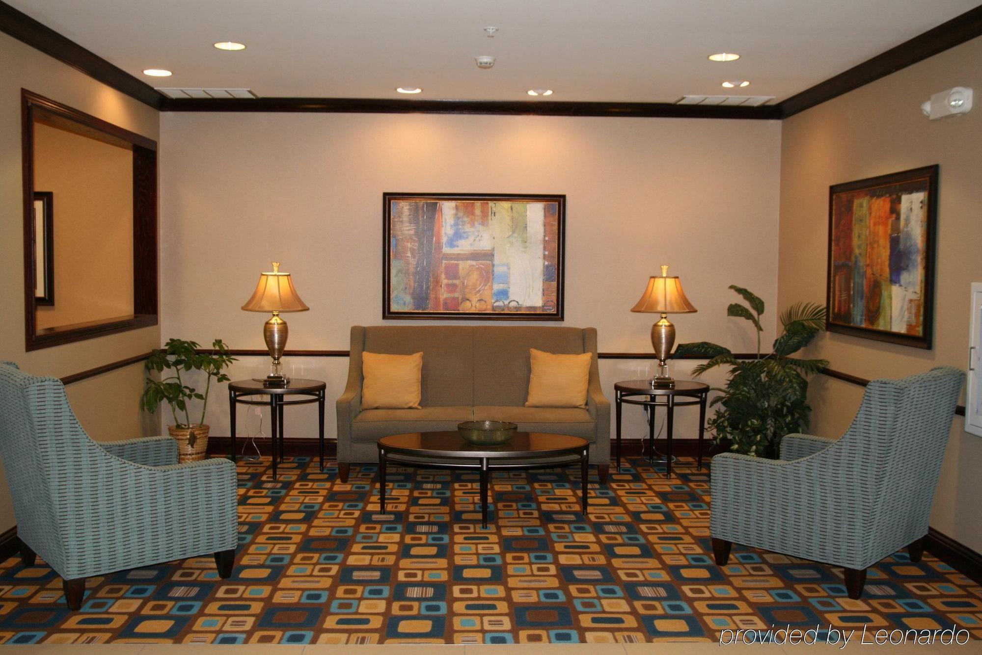 Holiday Inn Express & Suites Youngstown West I 80, An Ihg Hotel Extérieur photo