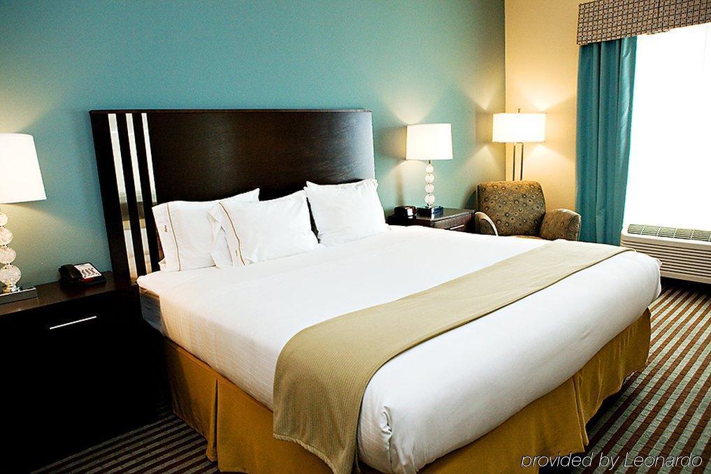 Holiday Inn Express & Suites Youngstown West I 80, An Ihg Hotel Chambre photo