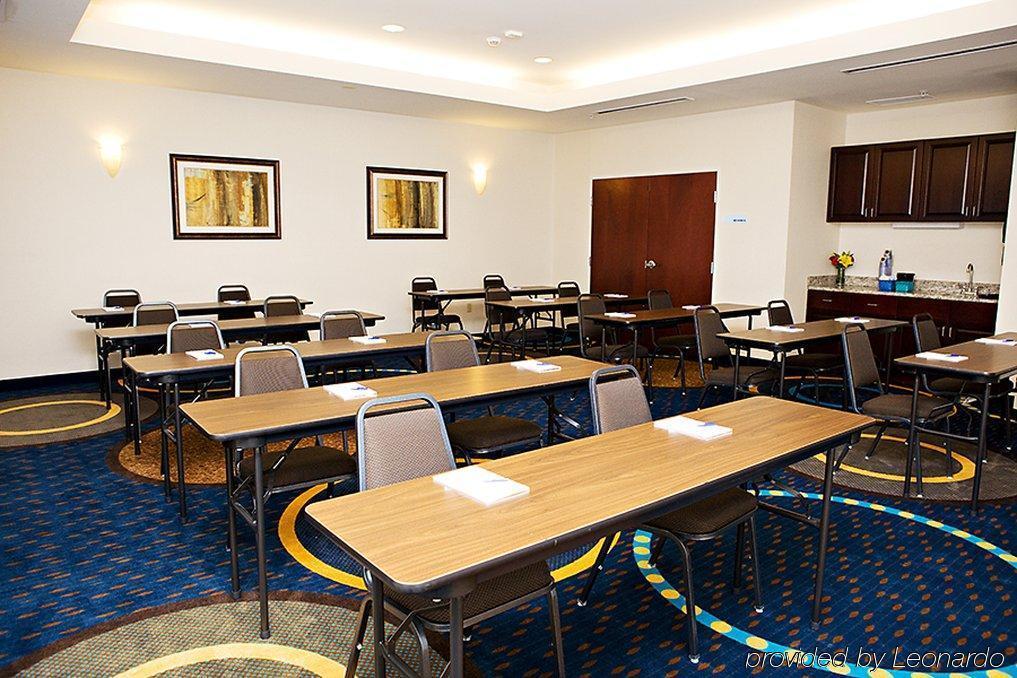 Holiday Inn Express & Suites Youngstown West I 80, An Ihg Hotel Facilités photo